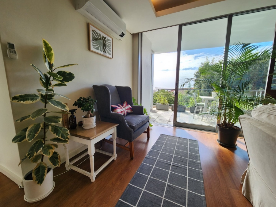 To Let 3 Bedroom Property for Rent in Green Point Western Cape